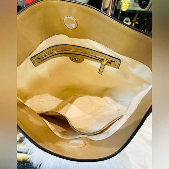 TORY BURCH BROOKE HOBO, shoulder bag Savannah Tan. - Picture 7 of 11